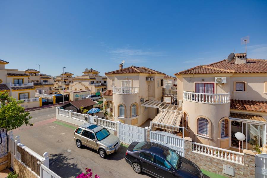 Verkauf - Einfamilienhaus - Aguas Nuevas - Torrevieja