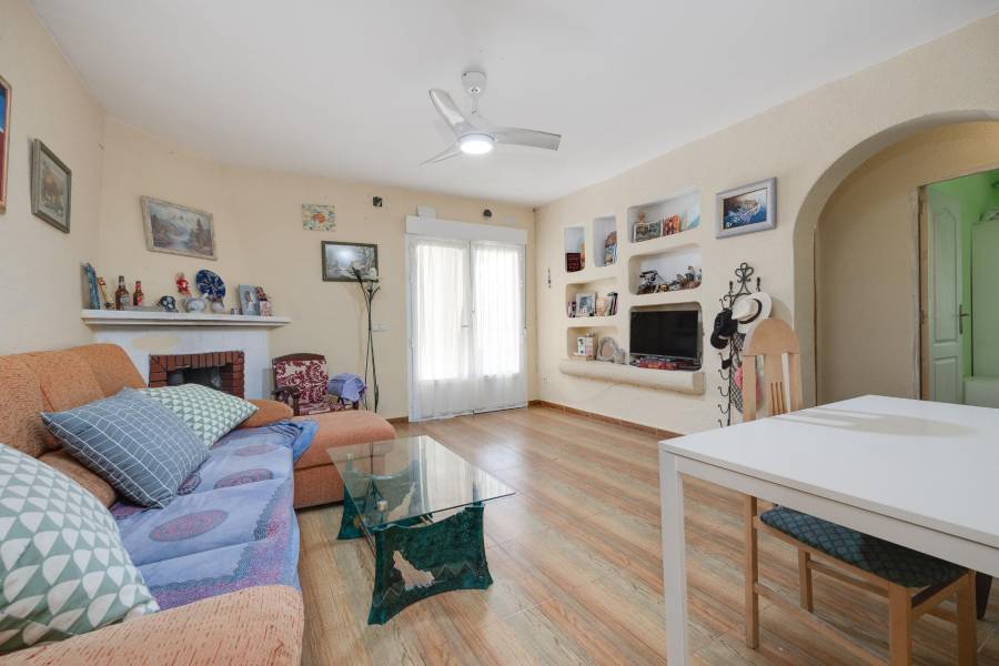 Venta - Chalet - Los balcones - Torrevieja