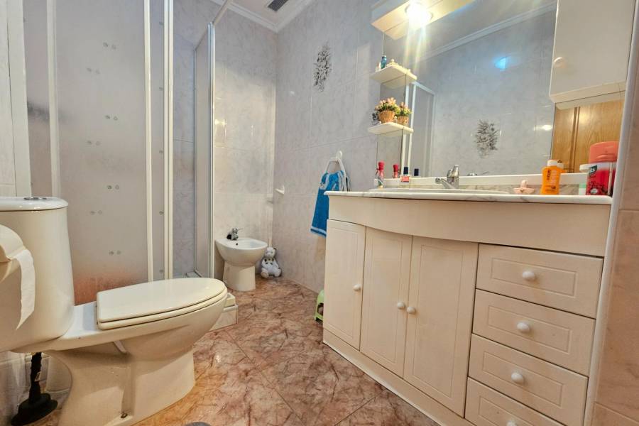 Sale - Apartment - Estacion de autobuses - Torrevieja