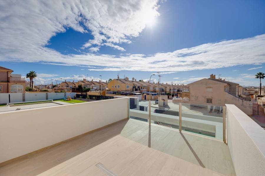 Sale - Villa - Zona los Frutales - Torrevieja