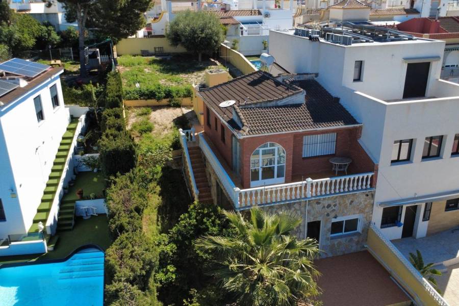 Venta - Chalet - Los balcones - Torrevieja