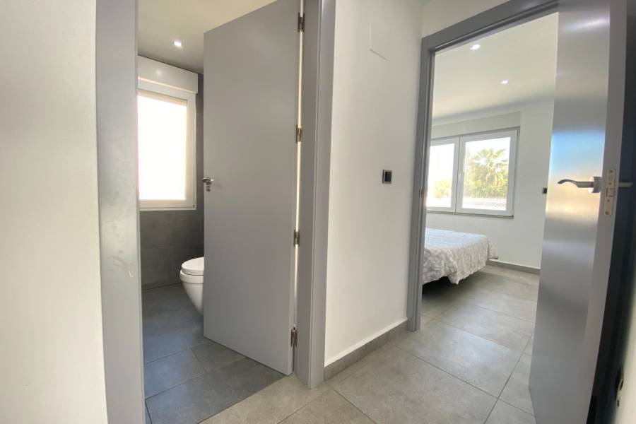 Venta - Villa de Lujo - Aldea del mar - Torrevieja