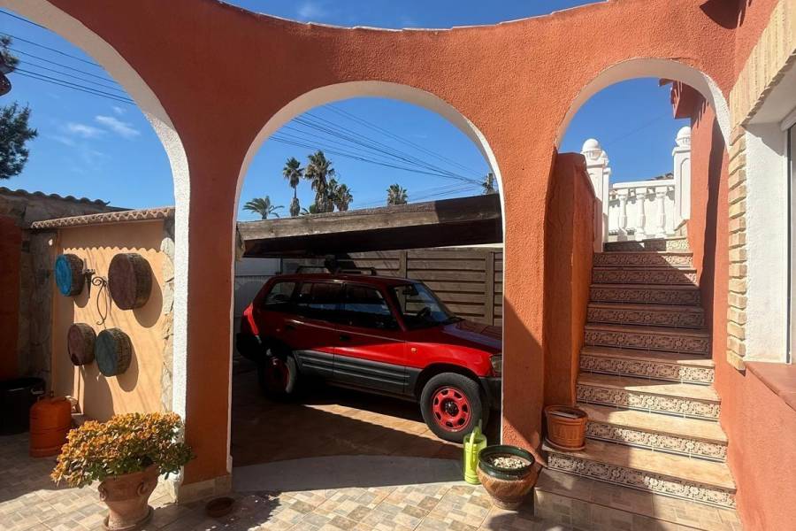Venta - Chalet - El chaparral - Torrevieja