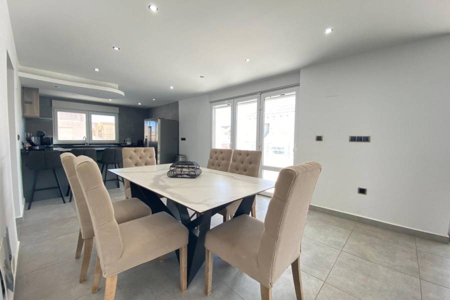 Venta - Villa de Lujo - Aldea del mar - Torrevieja