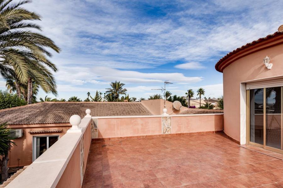 Venta - Villa de Lujo - San luis - Torrevieja