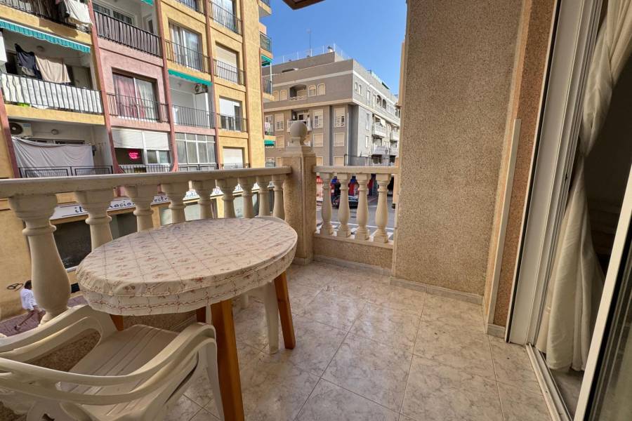 Sale - Apartment - Playa de los locos - Torrevieja