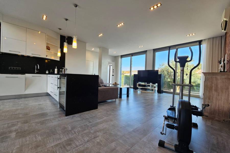 Venta - Villa de Lujo - Los Angeles - Torrevieja