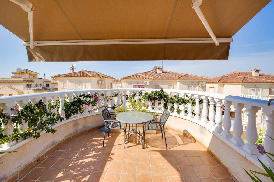 Verkauf - Einfamilienhaus - Aguas Nuevas - Torrevieja