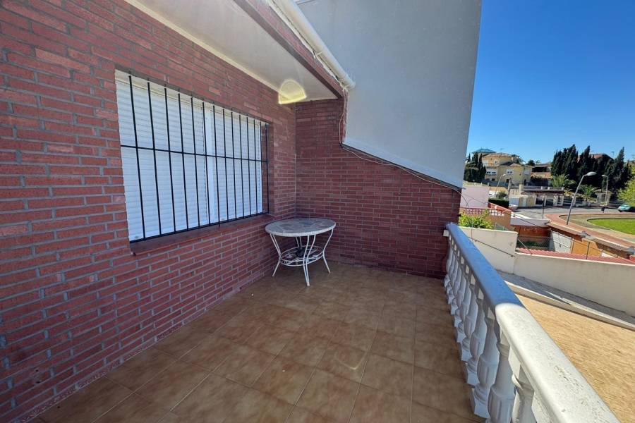 Venta - Chalet - Los balcones - Torrevieja