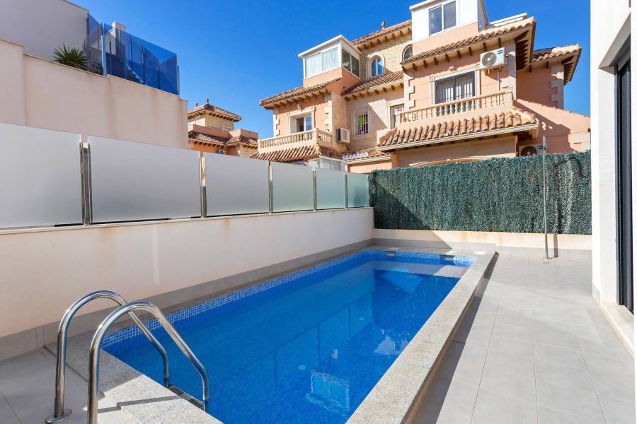 Venta - Villa - Sector 25 - Torrevieja