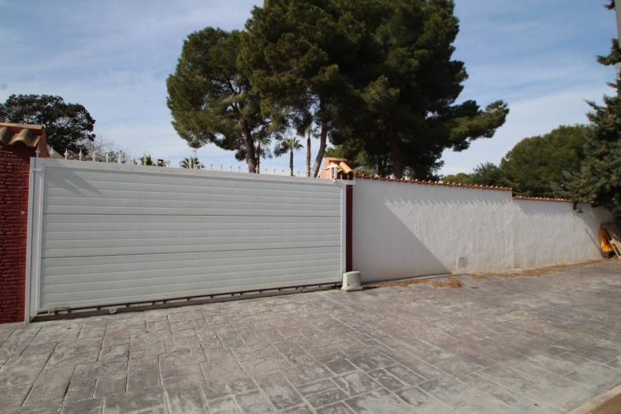 Sale - Single family house - Lomas de Cabo Roig - Orihuela Costa