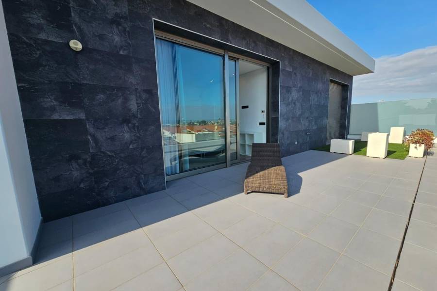Venta - Villa de Lujo - Los Angeles - Torrevieja