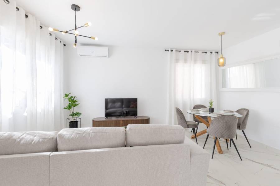 Venta - Chalet - Las filipinas - San Miguel de Salinas