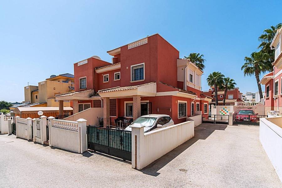 Venta - Adosado - Los balcones - Torrevieja