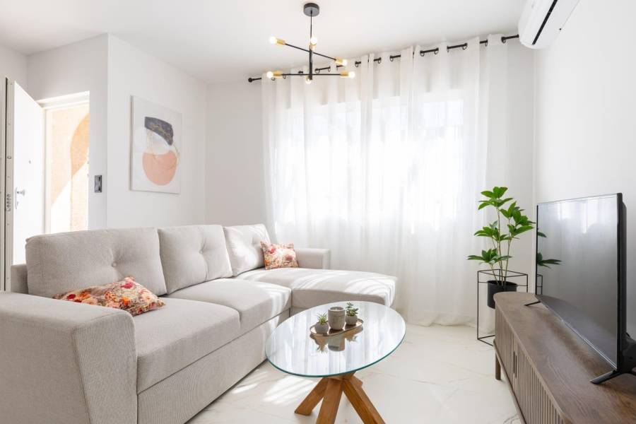 Venta - Chalet - Las filipinas - San Miguel de Salinas