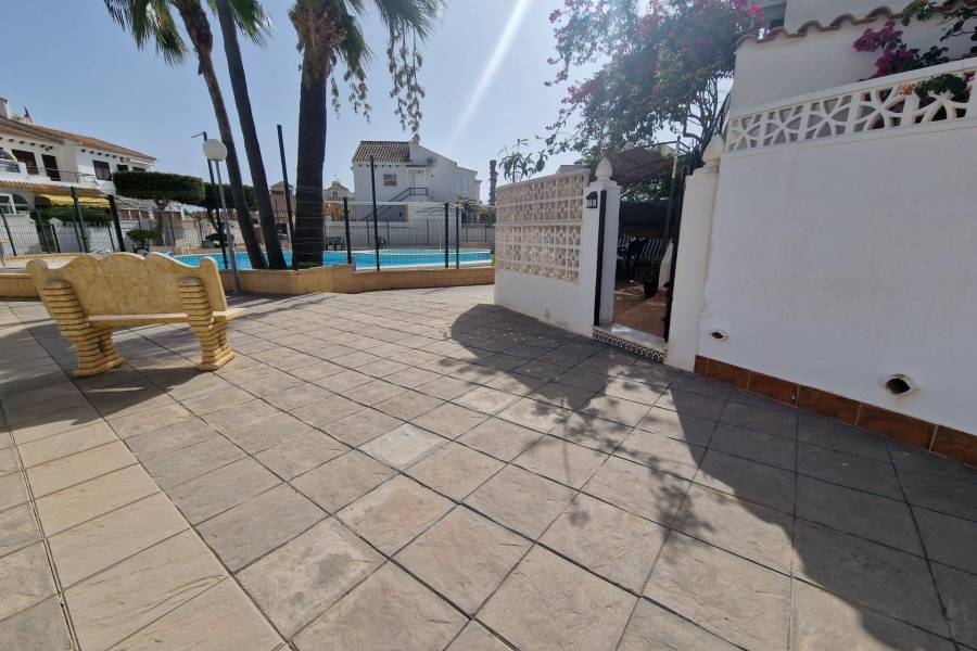 Försäljning - Övervåning Bungalow - Aguas nuevas 2 - Torrevieja