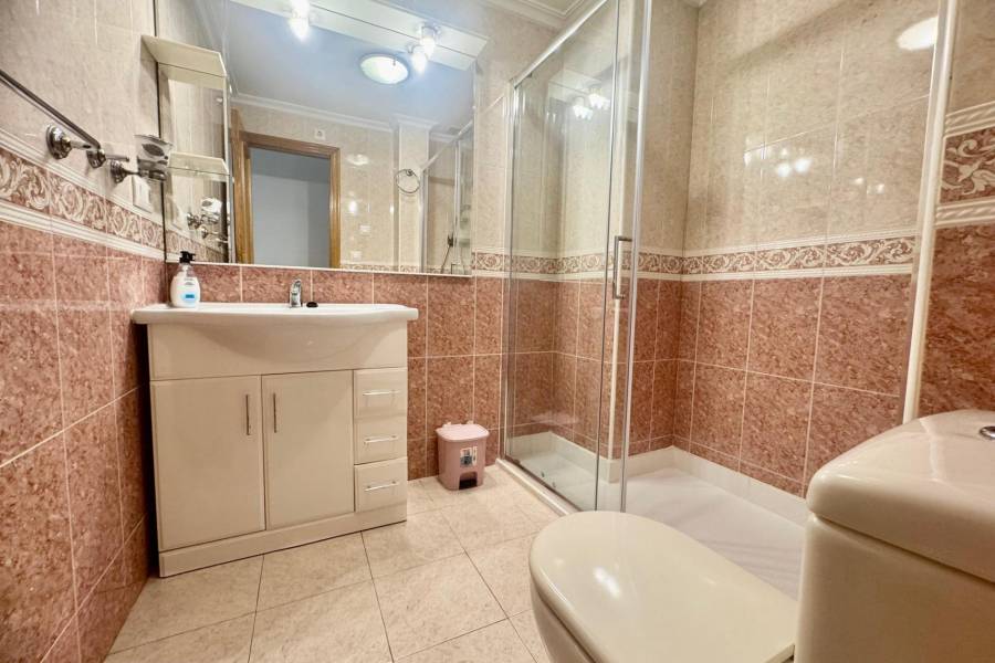 Sale - Apartment - Centro - Torrevieja