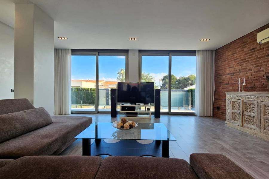 Venta - Villa de Lujo - Los Angeles - Torrevieja