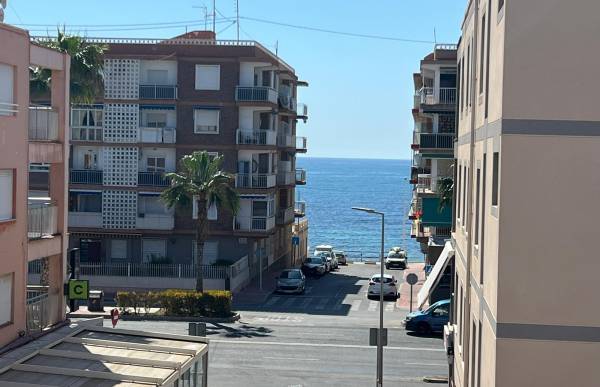 Apartment - Verkauf - Playa de los Naufragos - Torrevieja