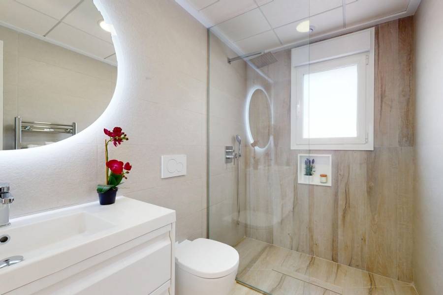 Venta - Adosado - Zona Pueblo - Pilar de la Horadada