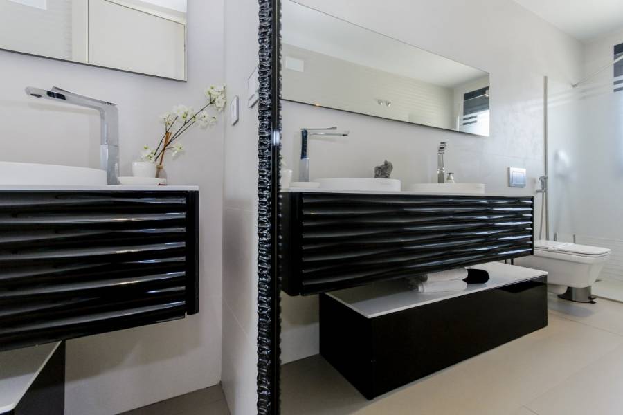 Venta - Villa - Campoamor - Orihuela Costa