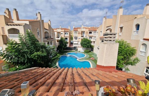 Terraced house - Sale - Estacion de autobuses - Torrevieja