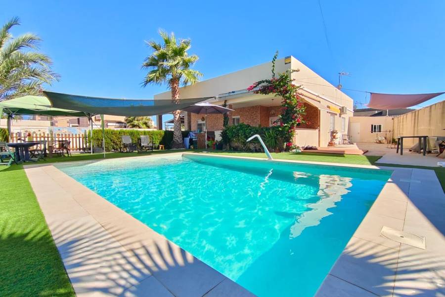 Venta - Chalet - Torreta florida - Torrevieja