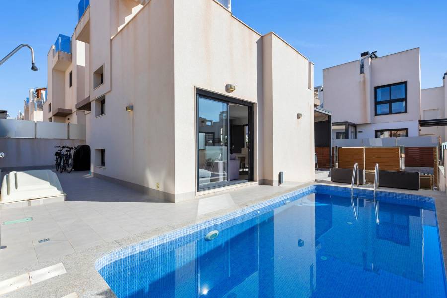 Venta - Villa - Sector 25 - Torrevieja