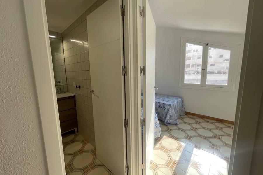 Salg - Bungalow øverste etasje - Nueva Torrevieja - Torrevieja