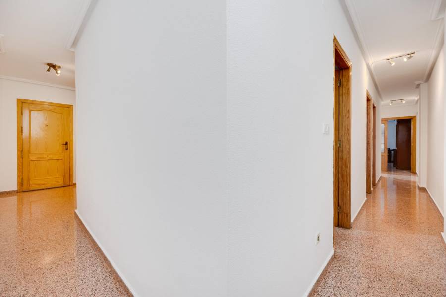 Venta - Apartamento - Estacion de autobuses - Torrevieja