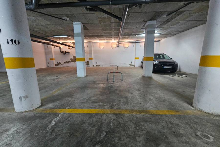 Sale - Garage - Estacion de autobuses - Torrevieja