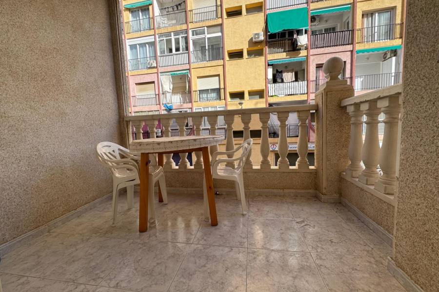 Sale - Apartment - Playa de los locos - Torrevieja
