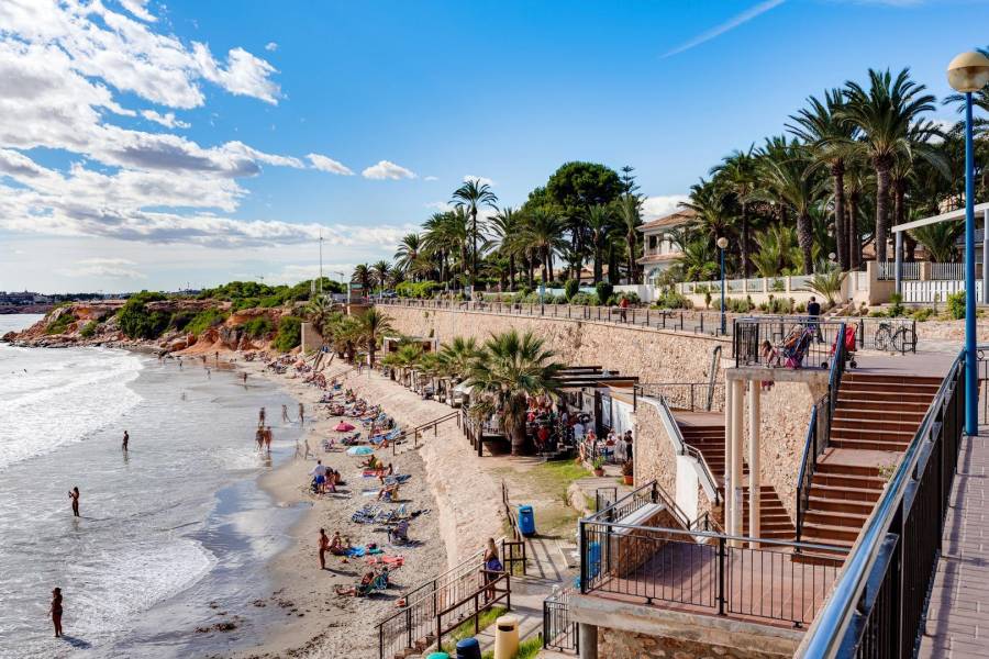 Venta - Chalet - Los balcones - Torrevieja