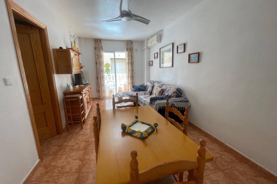 Venta - Apartamento - Playa de los locos - Torrevieja