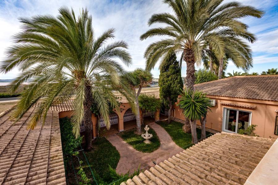 Venta - Villa de Lujo - San luis - Torrevieja