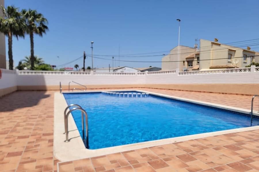 Venta - Apartamento - Nueva Torrevieja - Torrevieja