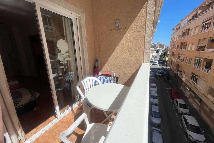 Venta - Apartamento - Playa de los locos - Torrevieja
