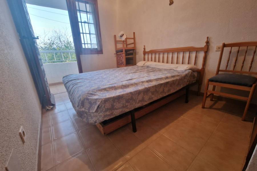 Salg - Bungalow øverste etasje - Playa de los Naufragos - Torrevieja