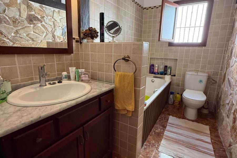 Venta - Chalet - El chaparral - Torrevieja