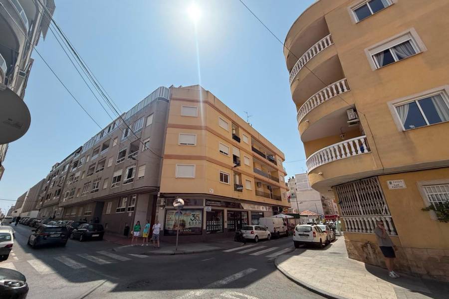 Venta - Apartamento - Paseo maritimo - Torrevieja