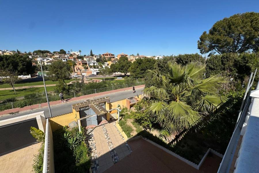 Venta - Chalet - Los balcones - Torrevieja