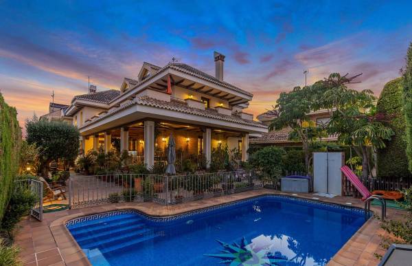 Villa - Venta - La veleta - Torrevieja