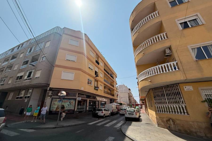 Venta - Apartamento - Paseo maritimo - Torrevieja