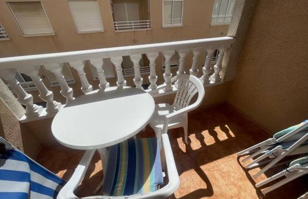 Apartment - Sale - Playa de los locos - Torrevieja