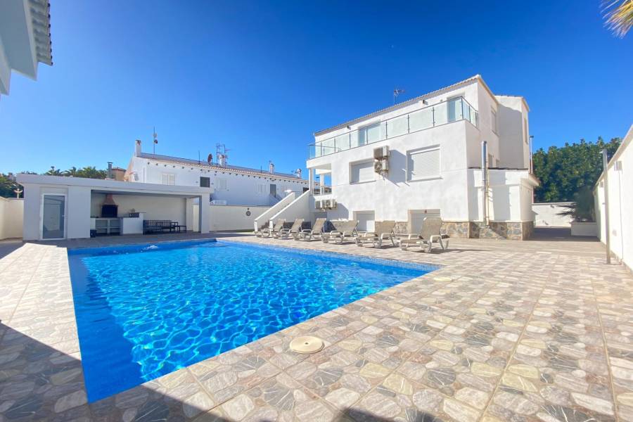 Venta - Villa de Lujo - Aldea del mar - Torrevieja