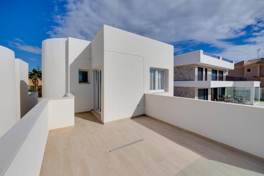 Sale - Villa - Zona los Frutales - Torrevieja