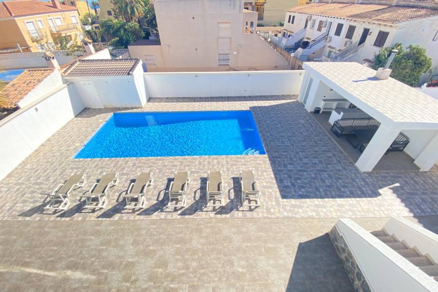 Venta - Villa de Lujo - Aldea del mar - Torrevieja