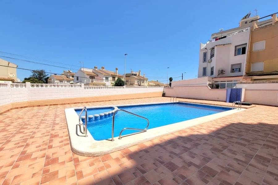 Venta - Apartamento - Nueva Torrevieja - Torrevieja