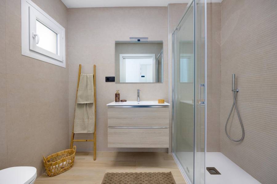 Sale - Villa - Zona los Frutales - Torrevieja