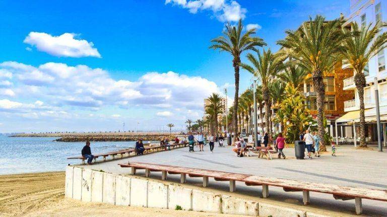 Försäljning - Lägenhet på bottenvåni - Centro - Torrevieja